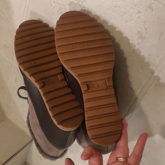 UGG Alasdair Wedge brown/tan Boots sz 9 - Picture 6 of 10